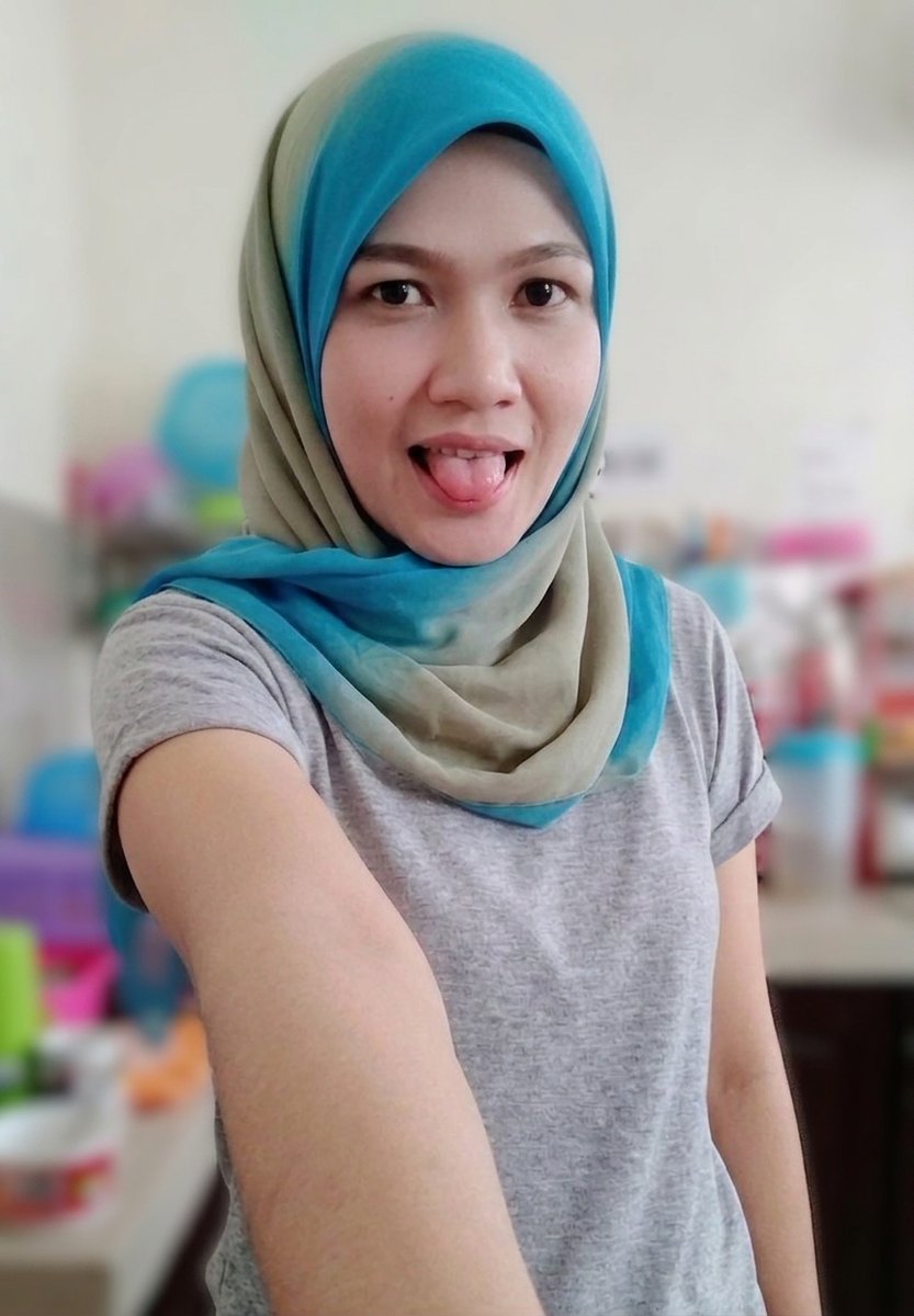axncumslxt's tweet photo. Bahan Crot #1 - EFFA  

DM #pejuhin anda untuk Effa
DM me your #cumtribute for Effa  

#cumtributechallenge #PejuhinChallenge #pejuhinhijab #hijabcrot #crotinfoto #crotinmuka #cumslut #cumwhore #crotttttttaahhhhh #requestcumtribute #bukkake #ชักว่าวใส่รูป #ぶっかけ https://t.co/I0M7SWLdKW
