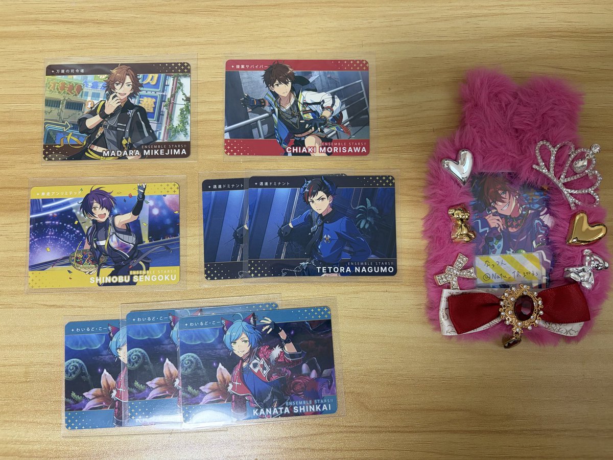 Natu_TRgoods's tweet photo. [交換]あんスタ カードダス
[譲]N:斑,なずな,友也2,千秋,忍,鉄虎2,奏汰3,司4,レオ,泉2,嵐,
R:翠,桃李
[求]N:燐音,HiMERU,こはく,ニキ
R:燐音,ニキ https://t.co/0Cpm6IpQN2