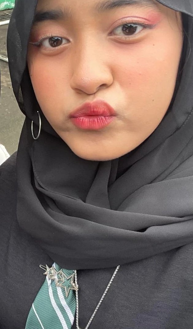 fansss4455's tweet photo. buat ni cewek kalo kata gw jangan terlalu di hijab hijabin anjing,lu itu cuman lonte amatiran gw,lu juga gw ewe nangis nangis kesakitan kan lu https://t.co/BT5Cd0IWE6