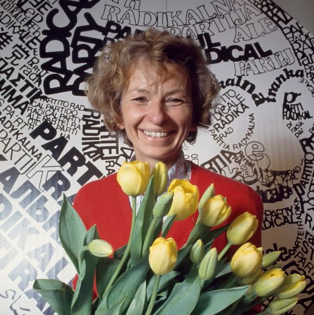 verdeblugiada's tweet photo. Ragazze, nulla è impossibile ma nulla è gratuito.
Essere pessimiste non serve a nulla.
Mobilitarsi è difficile, ma è l’unica strada possibile.
Emma Bonino (ci mancherai) 💛 https://t.co/0ObRxf6fyf