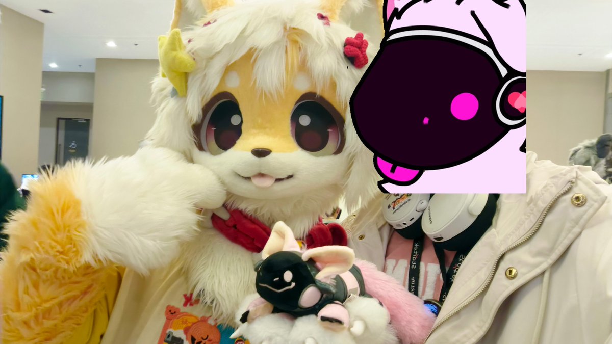 AntyDoggy's tweet photo. @BarkadaCon Kirle was so short eheheh https://t.co/hj9p91DYRT