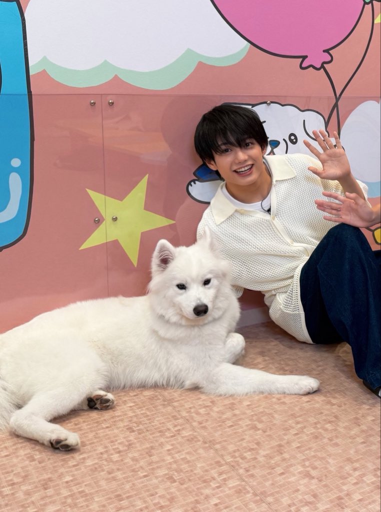 _idoltakenyan's tweet photo. 真剣にどっちが犬か分からなくなってるT ˙̫ T♡ https://t.co/GIXwl4c898