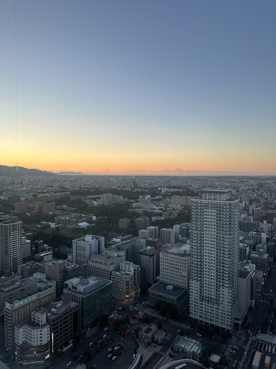 Jun05246468's tweet photo. 札幌タワーからの風景 https://t.co/8uc9Olfgt4