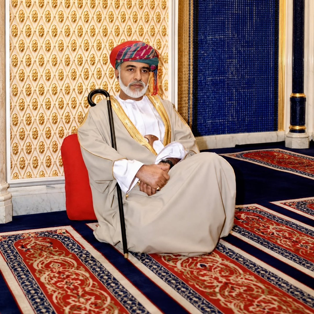 72oman's tweet photo. اللهم في #يوم_الجمعة ، ارحم سلطاننا الراحل قابوس بن سعيد، واغفر له وأسكنه فسيح جناتك، واجزه عن عُمان وأهلها خير الجزاء. 🤲🏻

#جمعه_مباركه 
#سلطنة_عُمان 
#السلطان_قابوس https://t.co/CIUz5uL5cV