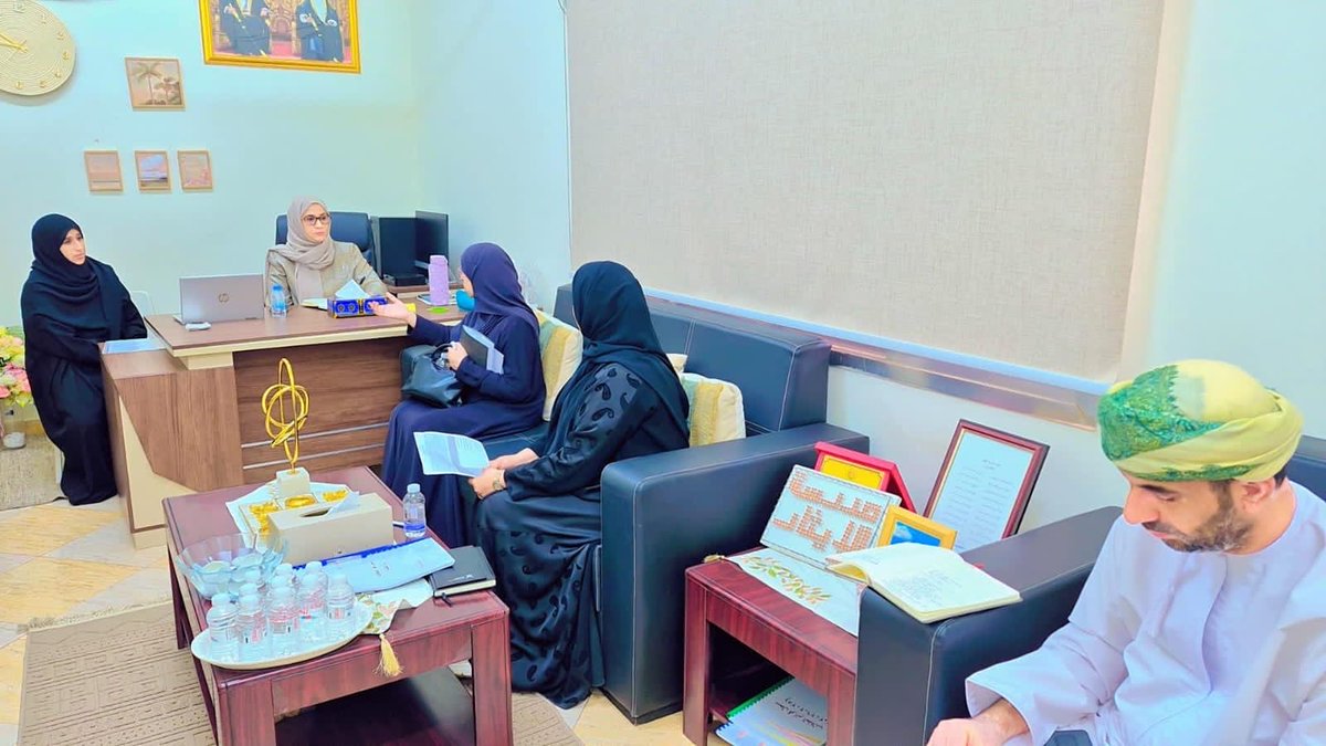aleethar_school's tweet photo. تم اليوم الخميس 10 سبتمبر زيارة فريق من المديرية العامة لتطوير الأداء المدرسي بالوزارة بحضور المهندس سيف الراشدي رئيس قسم المنشآت التعليمية والخدمات بإدراة تعليم سمائل لمتابعة جوانب الأمن والسلامة في البيئة المدرسية.
@EduGovDkh 
@sumail_edu https://t.co/pVD53dCTTb