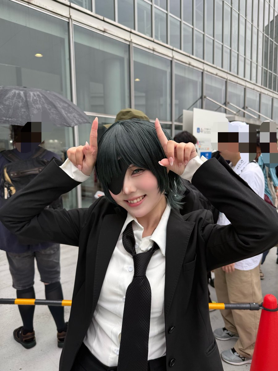 no_e_pi's tweet photo. コミケ、1日目はマキマさん、2日目は姫野先輩のコスプレしたけど、マキマさんの方が圧倒的人気だった😕

みんなマキマさんラブなんでしょ〜。
モー！牛！🐮

#c108 #c108コスプレ #cosplay https://t.co/YpkZuawced