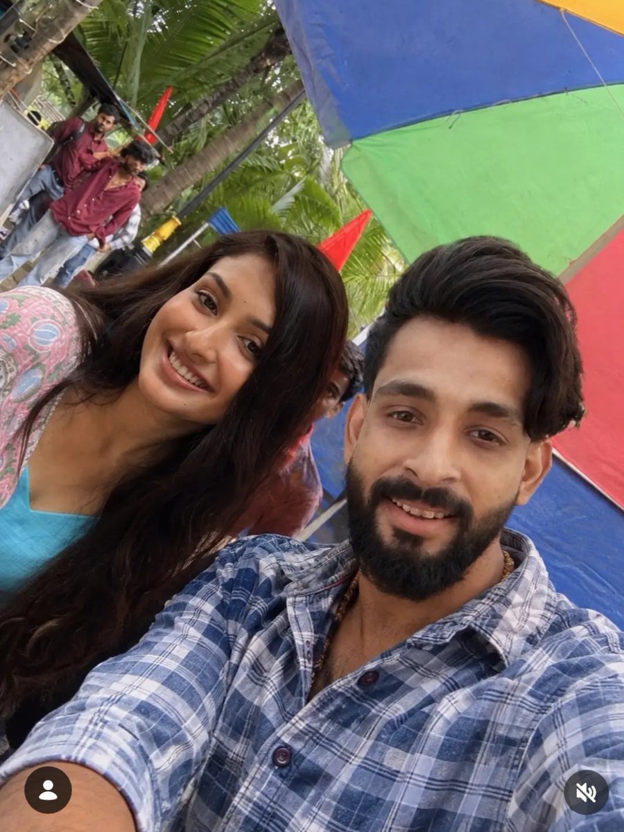 moumitataurus2's tweet photo. Jabalpur ki pyaar for pretty anchal β€π
#AnchalSahu
#Merasindoor https://t.co/MvqD714WwG