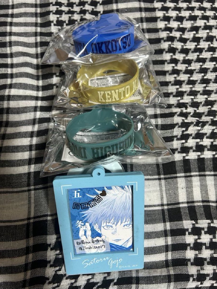 jirohisa017's tweet photo. 【交換】呪術廻戦 じゅじゅフェス2026
シリコンバンド

譲 乙骨、七海、日車 各1

求 同種五条(五条含む場合のみ羂索)または定価+送料

単体譲渡はFF様のみ
初見様は別ポスト石流より同数お引取ください
大阪手渡し＞郵送
初見様プロカ必読 https://t.co/kJSMWTVlir
