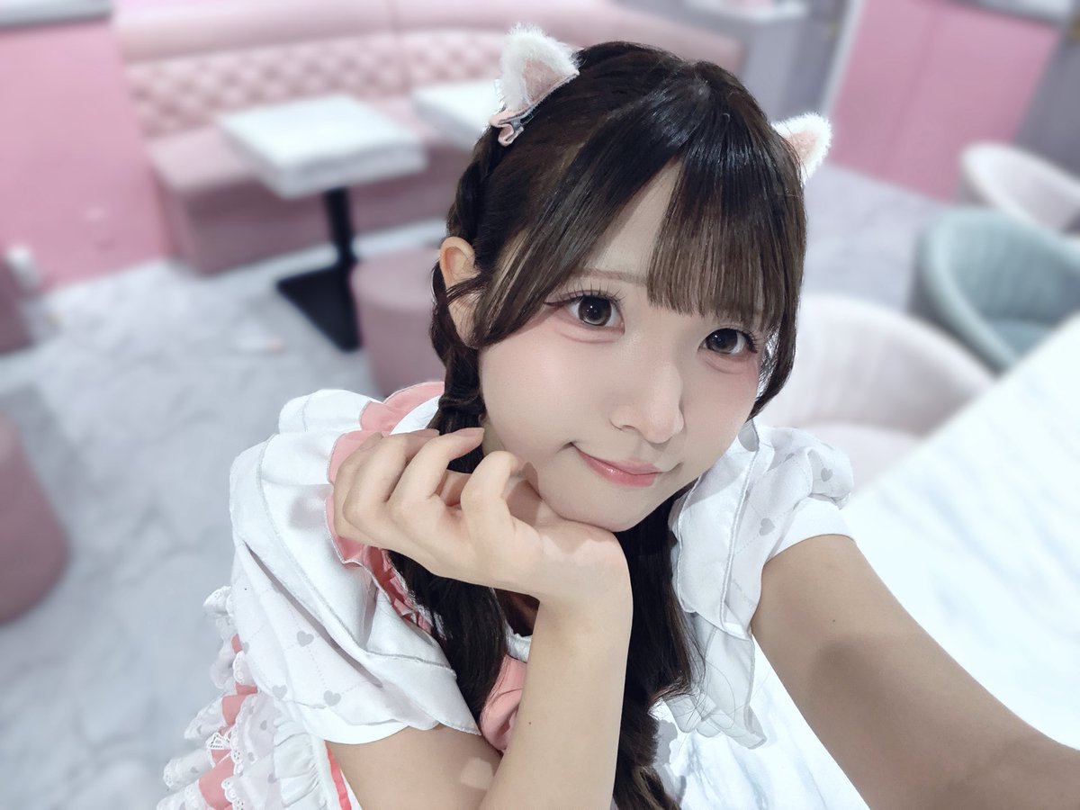 latte_pkrb's tweet photo. @kyupp_chan はじめまして♡
歌舞伎町コンカフェぴきらびのらてです♡
定期的にイベントとかフェアとかやっているので会いに来てくれるとうれしいですꔛෆ https://t.co/W9BQSFGtWO