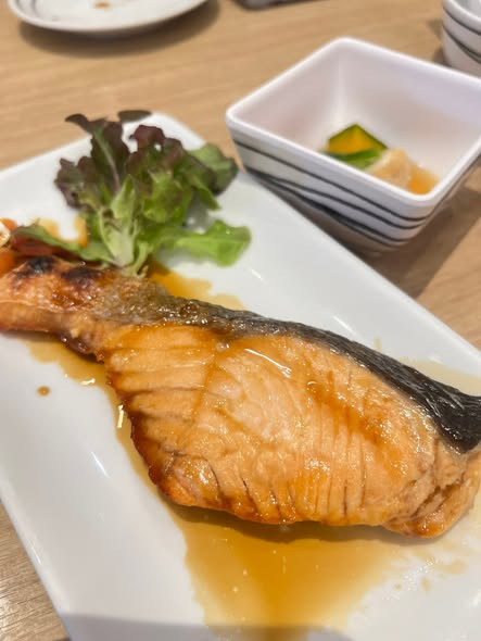 zehsoe's tweet photo. ว่าด้วยเรื่องกิน 🤭 จัดหนักทุกมื้อ จะอ้วนไหมเรา https://t.co/kGpOKZnJc0