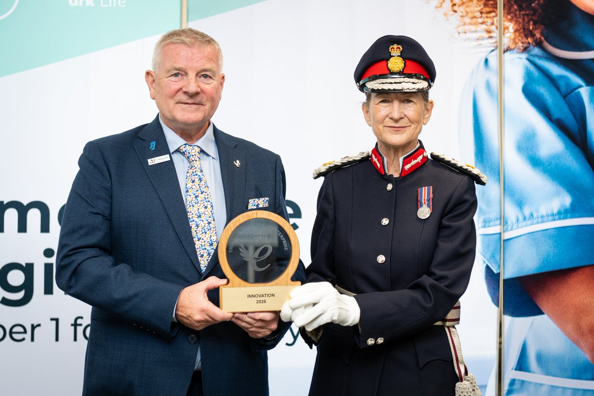 KeySafeUK's tweet photo. 🏆 A hugely proud moment yesterday, as we welcomed Mrs Beatrice Grant, His Majesty’s Lord-Lieutenant of Worcestershire, to Key Safe HQ to officially receive our King’s Award for Enterprise: Innovation certificate and trophy. 

#KingsAward #innovation #keysafe https://t.co/EYQcXZgjUt