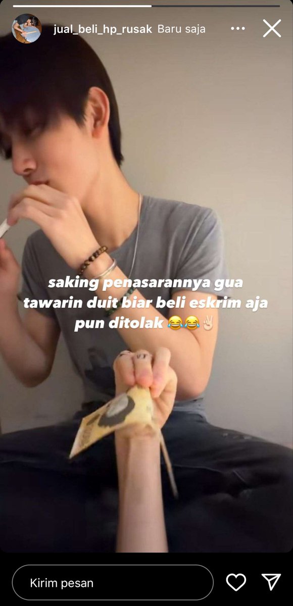 goddesrockstars's tweet photo. a #keonhyeon au

; mk when ketika bocah penasaran rasanya rokok https://t.co/8fZJLBCR4m