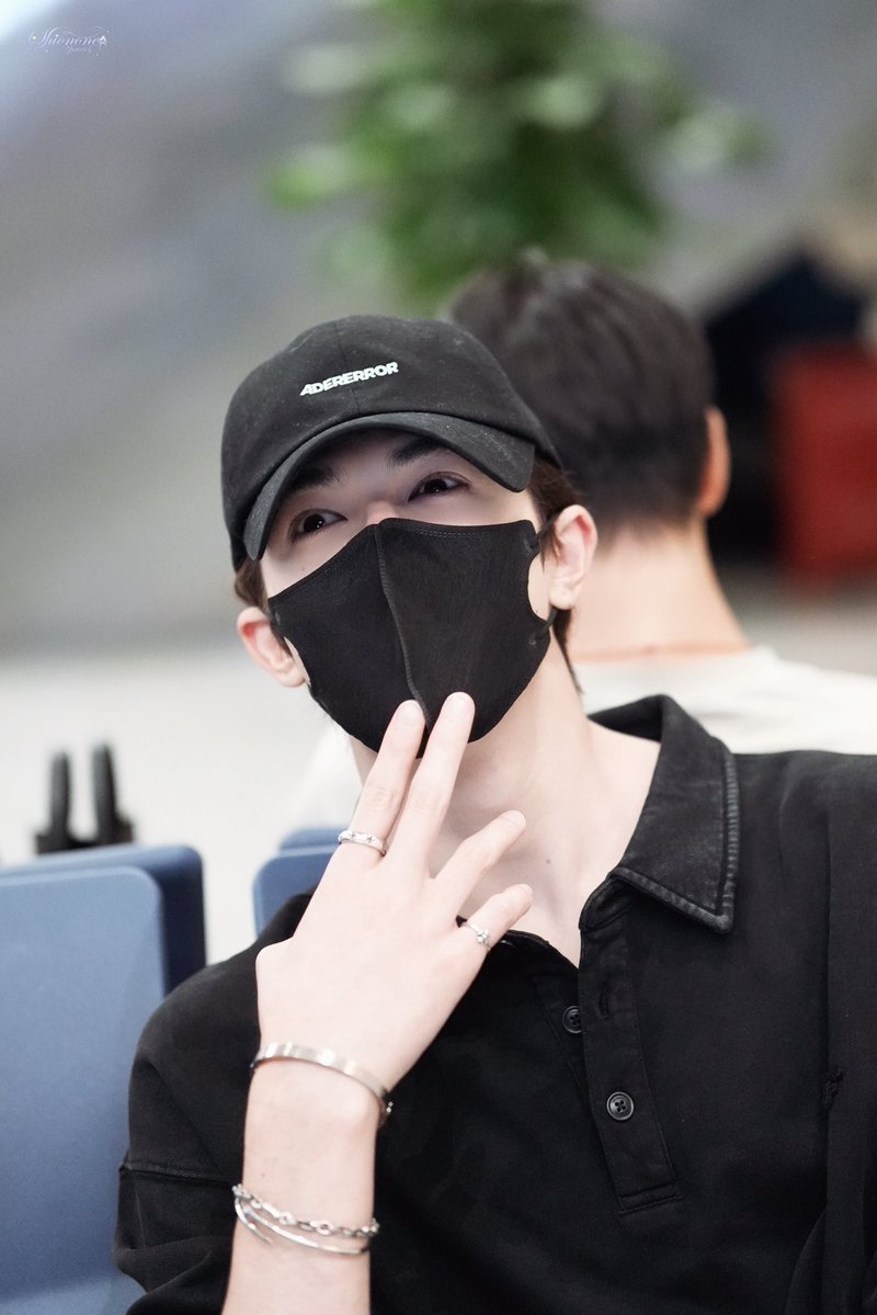Shionone_Pat's tweet photo. 人群里最帅的那个男人😻
@patrick_pppat
#PatrickFinkler #Patrick #แพทริค #เจ้าปลาดาว #尹浩宇 #Patrick尹浩宇 https://t.co/DmtbLMa29E
