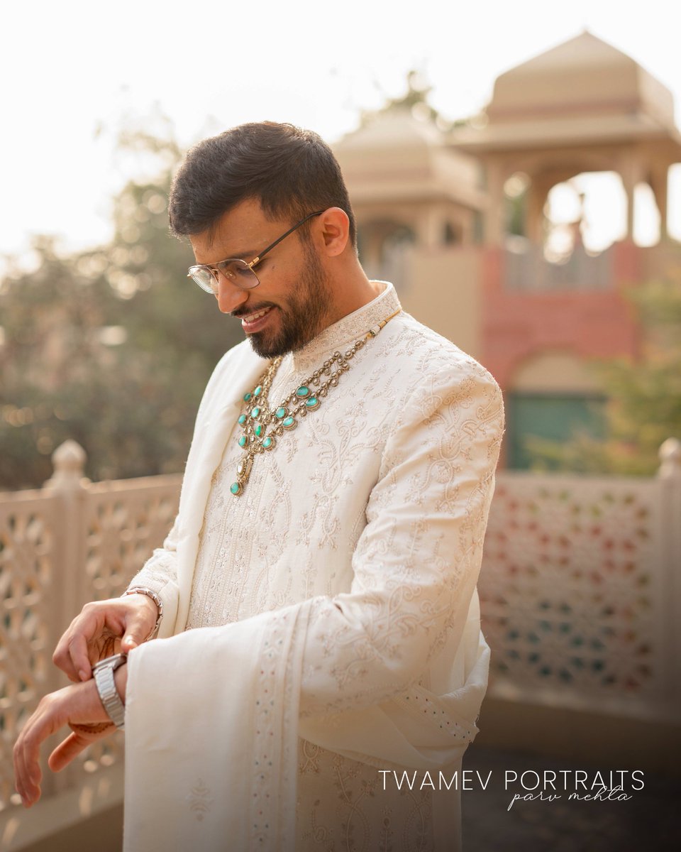 TwamevOfficial's tweet photo. Some wedding portraits capture how you looked. Some bring back exactly how the day felt. Here’s to a beginning you’ll remember forever, in Twamev.

Visit us in stores – New Delhi | Bengaluru | Hyderabad | Surat | Pune | Mumbai

#Twamev #TrulyYou #WeddingSeason #WeddingWear https://t.co/jatprVt7ef