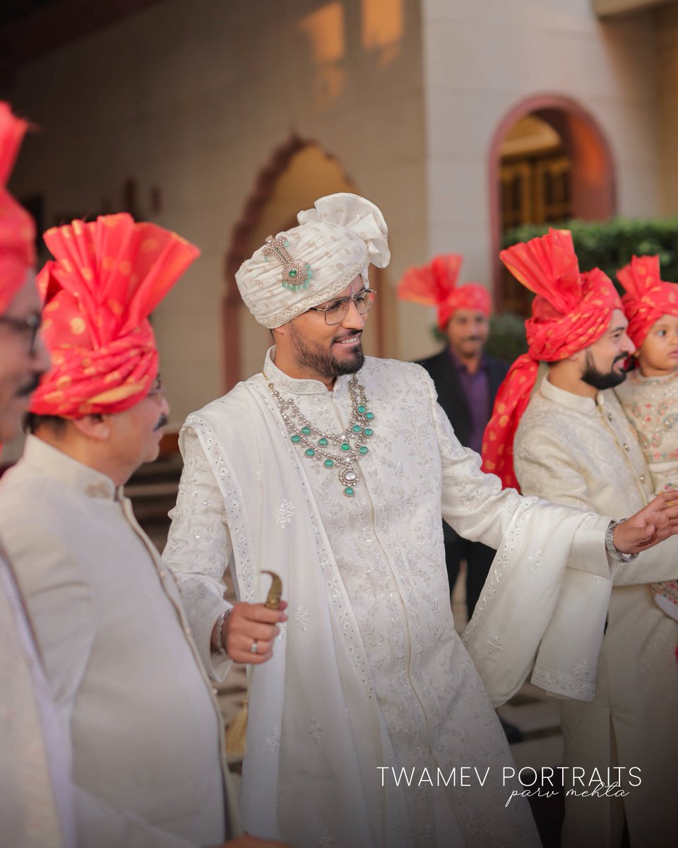 TwamevOfficial's tweet photo. Some wedding portraits capture how you looked. Some bring back exactly how the day felt. Here’s to a beginning you’ll remember forever, in Twamev.

Visit us in stores – New Delhi | Bengaluru | Hyderabad | Surat | Pune | Mumbai

#Twamev #TrulyYou #WeddingSeason #WeddingWear https://t.co/jatprVt7ef