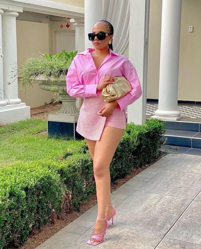 asanda_jj's tweet photo. @brutalfruitsa The outfit inspo🥂🌸 #ThePinkTable https://t.co/NIREi58kFb