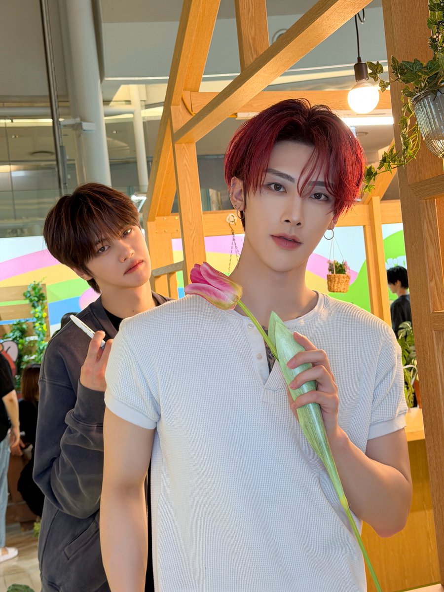 RICKYGLOBAL_'s tweet photo. [📷] 260911 — AND2BLE Instagram Update with #RICKY

물뿌릭휘

🐈‍⬛🌷

☹️🐈‍⬛🌷

🔗 https://t.co/fAz6zCRDcU

#리키 #沈泉锐 #リッキー #AND2BLE #앤더블 https://t.co/6z9bl0Suxq
