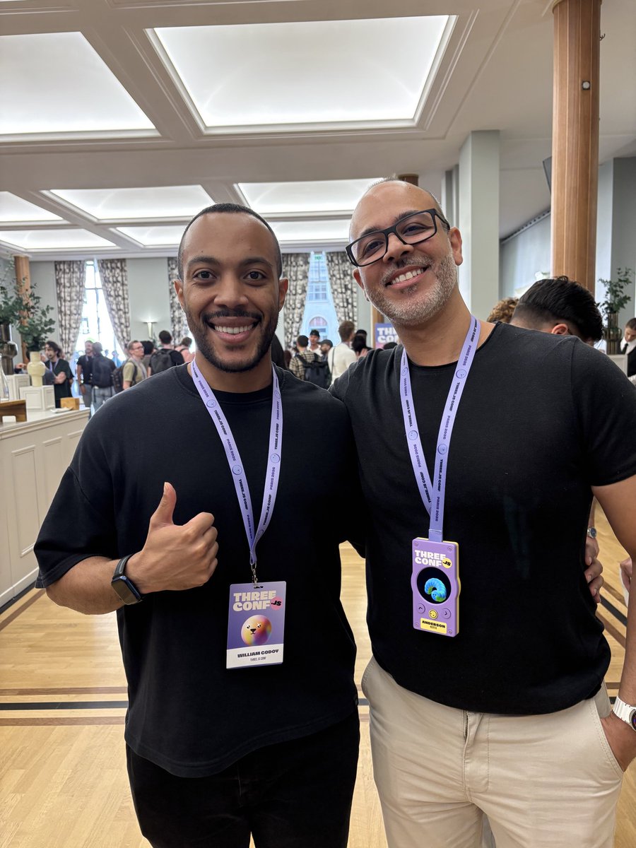 B1llCreator's tweet photo. Wooow
A selfie w my hero @Andersonmancini at @threejsconf!! https://t.co/CDAN72n6lQ