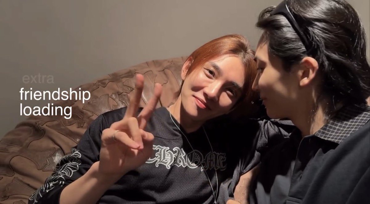 xxxizisii's tweet photo. Joshua, pls tell me where I can find a man who looks at me with eyes full of love like this
just like the one you have 😫 https://t.co/BFMjbzl6Hm