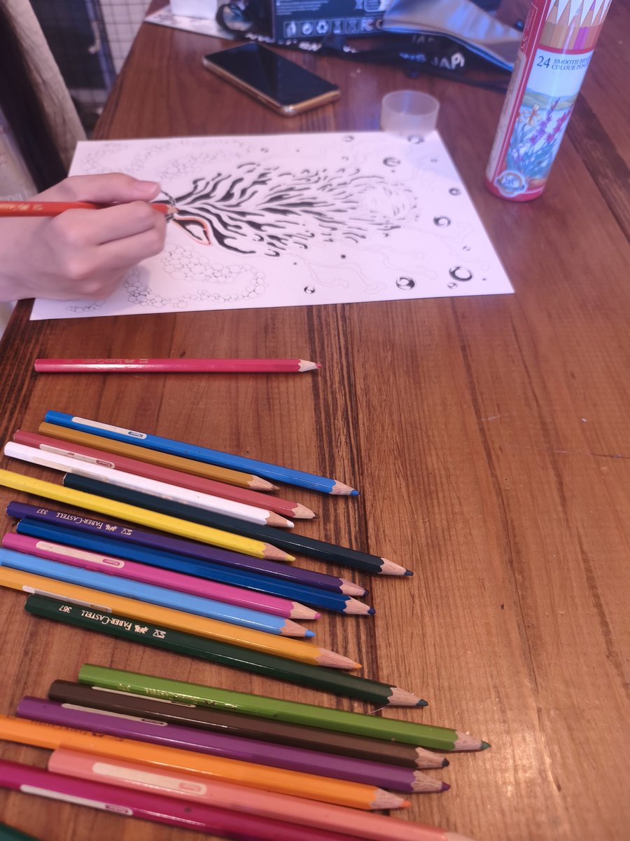 uki_hira's tweet photo. 子供の塗り絵として私の過去絵をあげた☺️私も過去の絵で塗り絵しよ笑 https://t.co/XuPYdcfIuq