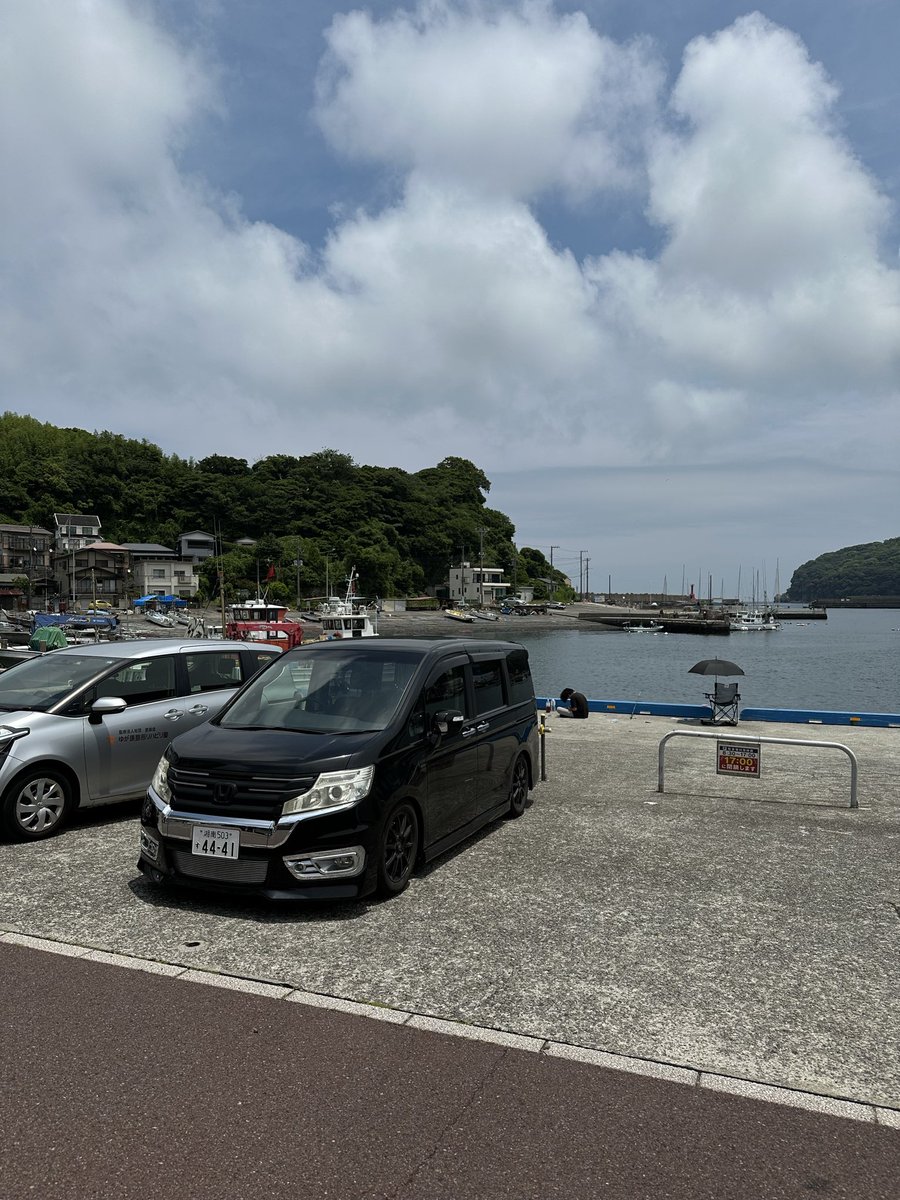 satoru_cbr's tweet photo. バイク降りるのでトランポ売却します

ステップワゴン スパーダ RK5 後期
12万キロ修復歴なし 車検1年
車高調・社外テール・追加メーター
神奈川から 35万
#車売ります https://t.co/HFTyIwtsbY