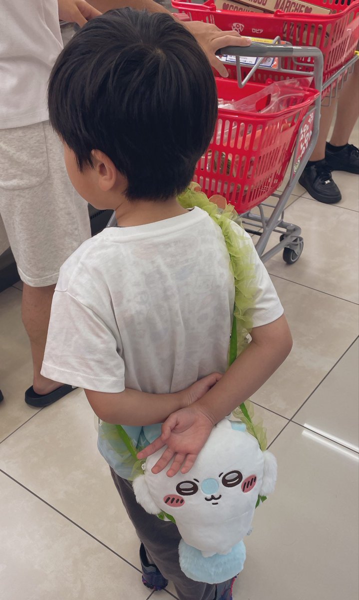 ayumitasu_xoxo's tweet photo. モモンガは早速こう。 https://t.co/mZrHlq2brB