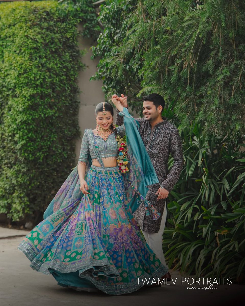 TwamevOfficial's tweet photo. A little twirl, a lot of joy and all the confidence the moment deserves. Twamev makes every little movement feel even more magical.

Visit us in stores – New Delhi | Bengaluru | Hyderabad | Surat | Pune | Mumbai

#Twamev #TrulyYou #WeddingWear #FestiveWear #WeddingSeason https://t.co/hVxWJUqFRD