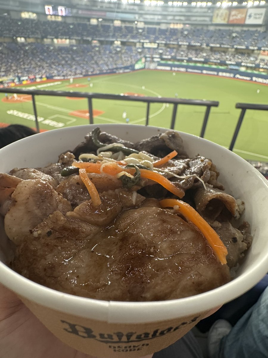 buffayell's tweet photo. 写真より美味しそうな珍しいパターン https://t.co/rR9oO62XdR