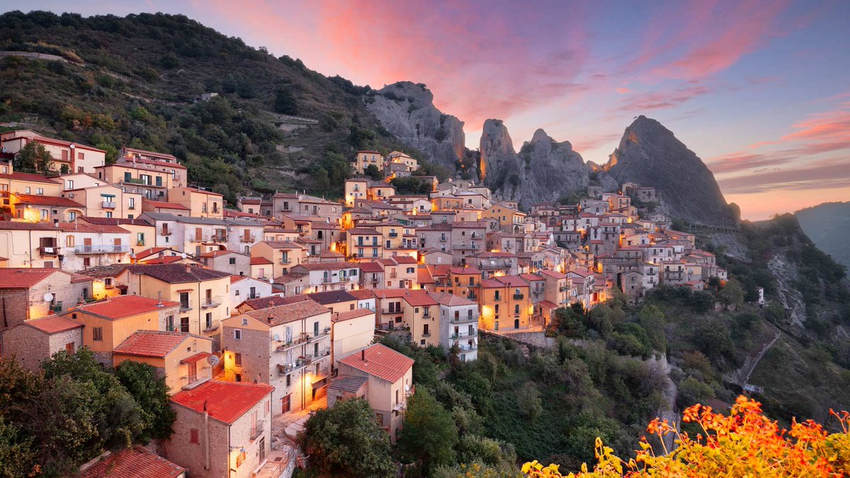 oficialrmatos's tweet photo. Castle Mezzano https://t.co/LsAEvlEM0a