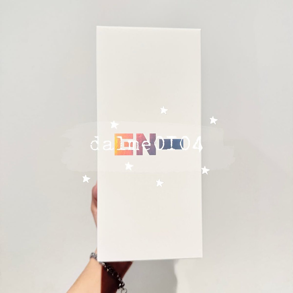 dalme0104's tweet photo. ✨พร้อมส่ง 

⭐️ แท่งไฟ ver.2
อุปกรณ์ครบ 
การ์ดครบ 
ใช้งานครั้งเดียว 
1,000฿ รวมส่ง

#ตลาดนัดenhypen #ตลาดนัดเอนไฮเพน #ตลาดนัดเอนจีน https://t.co/kiYWG7raiO