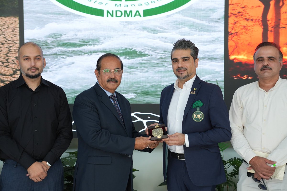 ndmapk's tweet photo. A delegation of the Institute of Architects Pakistan (IAP) and IAP Rawalpindi-Islamabad Chapter (IAP-RIC), led by President IAP Ar. Fawad Suhail Abbasi, visited the National Disaster Management Authority (NDMA). https://t.co/OYN63gVwhE