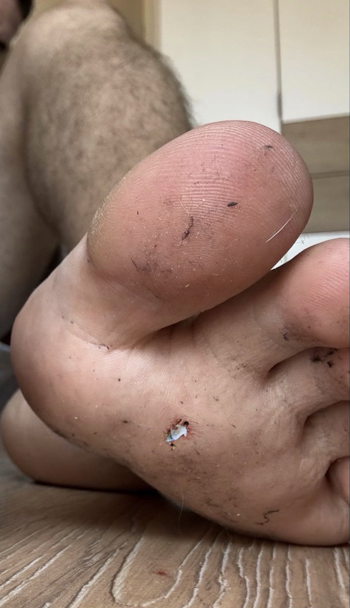 ShrunkSquashed's tweet photo. Leo couldn't hear the little bugs pleas but he could see it begging. It barely made him pause before grinding the pathetic thing out under his foot.
#macro #shrinking #shrunk #crushed #steppedon #giant #malegiant @giantleo11 @feetboyhere https://t.co/H1EEzNSOD1