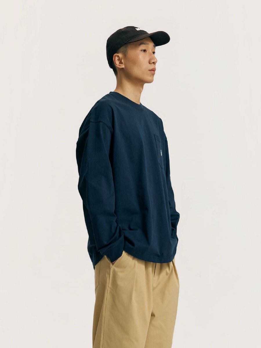 oldlaundry_mag's tweet photo. 어깨선을 내린 컷이 팔 라인을 부드럽게 풉니다.

🔍 PIN SKTBS
✦ Relaxed Pocket Long Sleeve Tee
🛒 ₩70,000
🔗 https://t.co/uKzEvbecv1

#oldlaundry_mag #pinsktbs #oldlaundry https://t.co/Dw9cSHfNJY