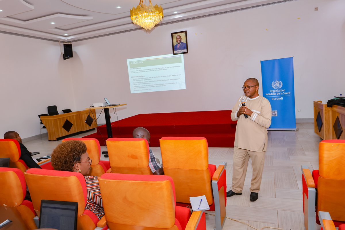 WhoBurundi's tweet photo. Cette formation vise à renforcer les capacités des EIR afin d’assurer une détection, une alerte précoce, une investigation rapide et une réponse efficace et coordonnée aux urgences de santé publique, dans le cadre de l’approche #UneSeuleSanté https://t.co/gzgJxhfbkn