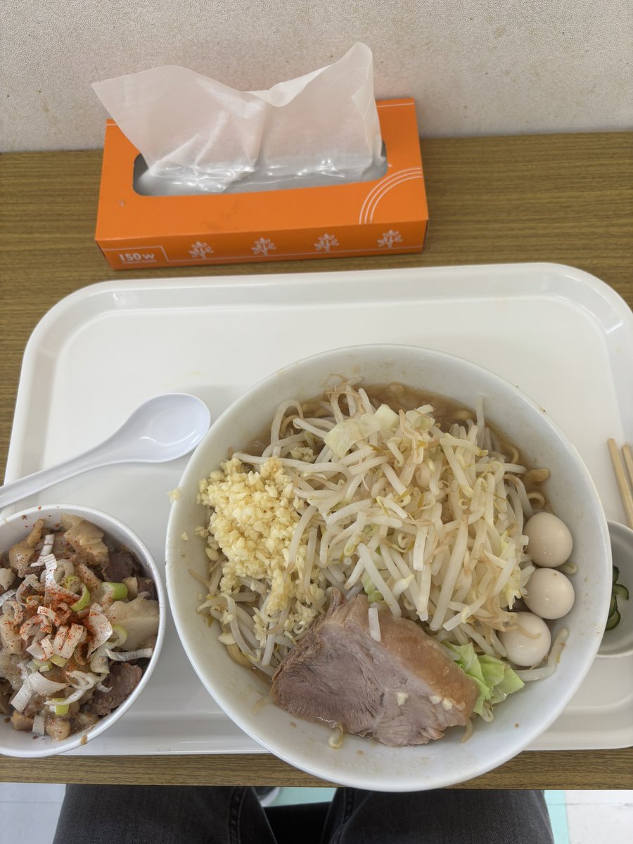 takesan03191's tweet photo. 登米市佐沼にある生協内麺やどんに行ってまいりました。
麺200野菜マシアブラ抜きうずらとネギトッピング、ミニ豚めし‼️
佐沼に行ったときは麺やどんへ
はい、こちらどんっ‼️どんだけに
#麺やどん https://t.co/s120o8jjjT