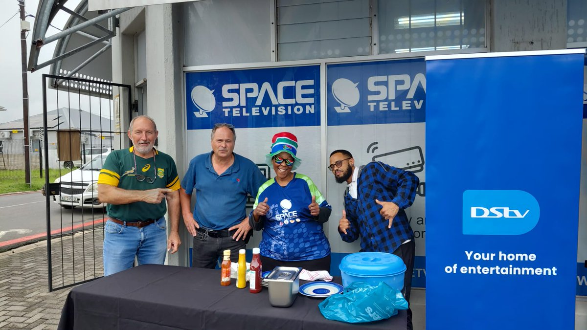 Space_Tele's tweet photo. 🔥 IT’S HAPPENING TODAY! 🌭📺

Space Technology &amp; DStv are live for our Installation Activation Promo!

Come grab a lekker boerie, check out the specials and chat with our team.

📍 Today | 09h00–13h00
🚨 Come through! First come, first served.

#SpaceTechnology #DStv https://t.co/idnuyXNUuG