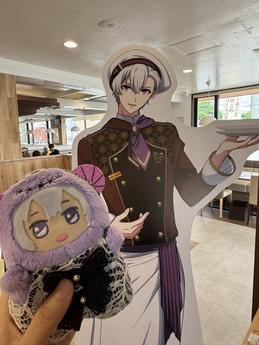 yuzukko9's tweet photo. ココス行ってきたぁ(›´ω`‹ )1人で行くはずだったけど親が車を出してくれて3人で行ってきた😊そのお陰でカード全種揃った！ありがとうございます🙇‍♀️お昼は私が奢りました😁そーちゃんのパネルめちゃテンション上がった💕 https://t.co/5p3HtldgzY