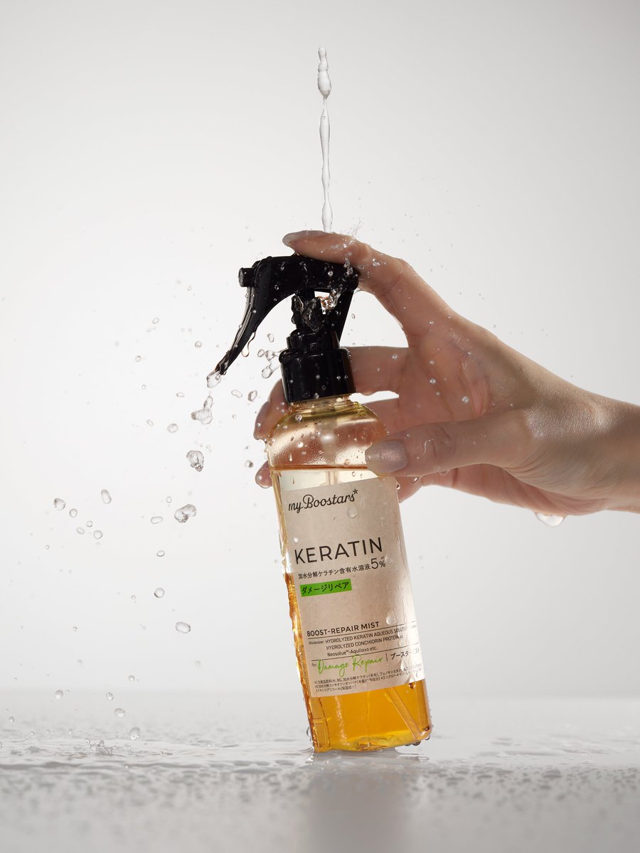 myboostars's tweet photo. 髪のダメージが気になるなら、トリートメント前にひと手間🧴

KERATIN ブースターミストが大容量に＆トリガータイプに変わって発売中✨

加水分解ケラチン*1を5%*2配合し、ダメージ髪を内部から補修。ハリ・コシのあるしなやかな髪へ。

*1 加水分解ケラチン（羊毛）［毛髪補修成分］
*2 化粧品原料（水、BG、加水分解ケラチン（羊毛）、フェノキシエタノール）として［毛髪補修成分］
https://t.co/JE6uPLtj0q

#myBoostars #マイブースターズ