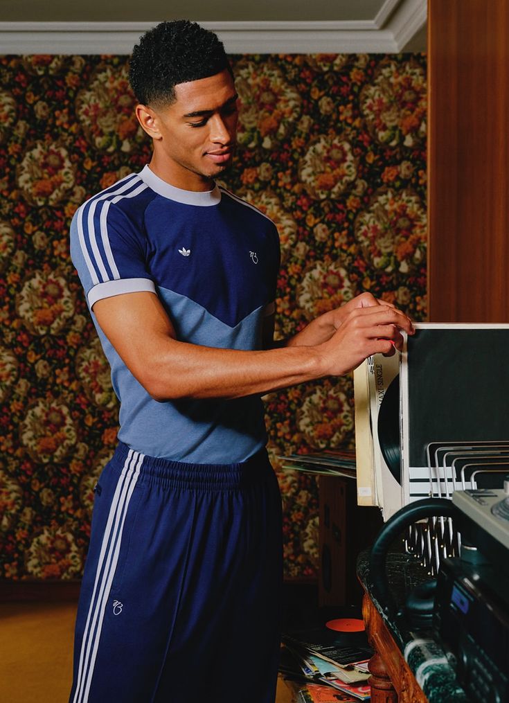 addictionjude's tweet photo. jude bellingham x adidas https://t.co/sCLzCQ1wRP