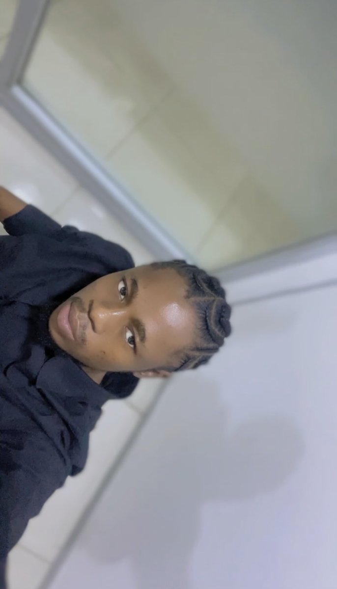 me_dekunle's tweet photo. Confused atp 
 🫟
This                 Or              That ? https://t.co/Lw1eJ9qI4n