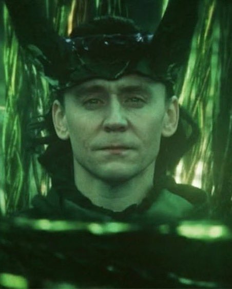 cosmic_marvel's tweet photo. Tom Hiddleston when asked if Loki will die again in ‘AVENGERS: DOOMSDAY’

“Look, if I keep going down the path of the end of this sentence, I will find myself revealing things... it depends on what you... I have to stop.”

(via https://t.co/bANcSvq6et) https://t.co/JAiXTa5Xir