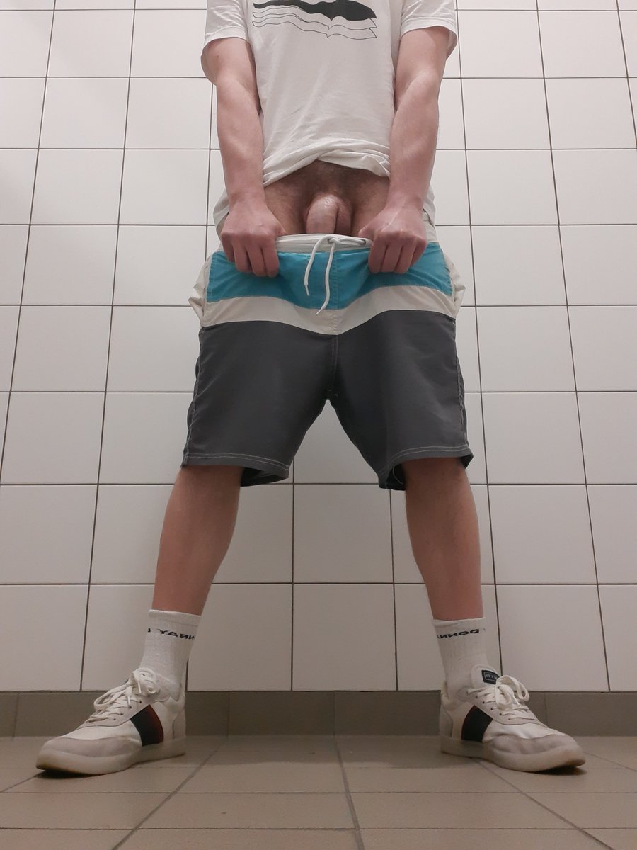 AdrianoPl777's tweet photo. Horny at work😈
#polishgay #polishman #gaytop #dick #thickdick #cock #thickcock #nude #uncut #uncutdick #uncutcock #horny #smellit #topgay #polskifacet #gaypoland #gay #legs #horny #hornyboy #gayporn #suckme #balls #veiny https://t.co/yxTJYhgcli