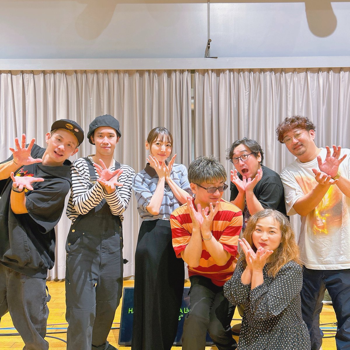 hanazawa_staff's tweet photo. 明日は久々のワンマンライブ！横浜でお待ちしています☺️✨お席わずかですがありますので、いきなり行けるぞという方、よろしくお願いしますーーー！！！ https://t.co/bfCIKQyGt0