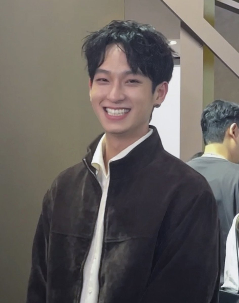 chichameowww's tweet photo. ชั้นรักรอยยิ้มเด็กคนนี้จัง 💛 https://t.co/mGOeB20fGX