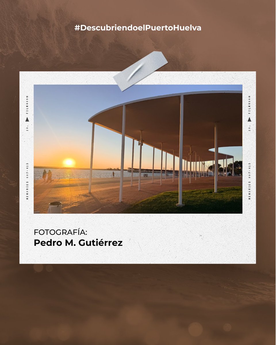 APHuelva's tweet photo. 🌅 En #DescubriendoElPuertoHuelva, Pedro M. Gutiérrez comparte con nosotros este bonito atardecer en el #PaseodelaRía, con sus características pérgolas enmarcando una de las estampas más reconocibles de este espacio junto a la ría. https://t.co/2JMd7n24Pr