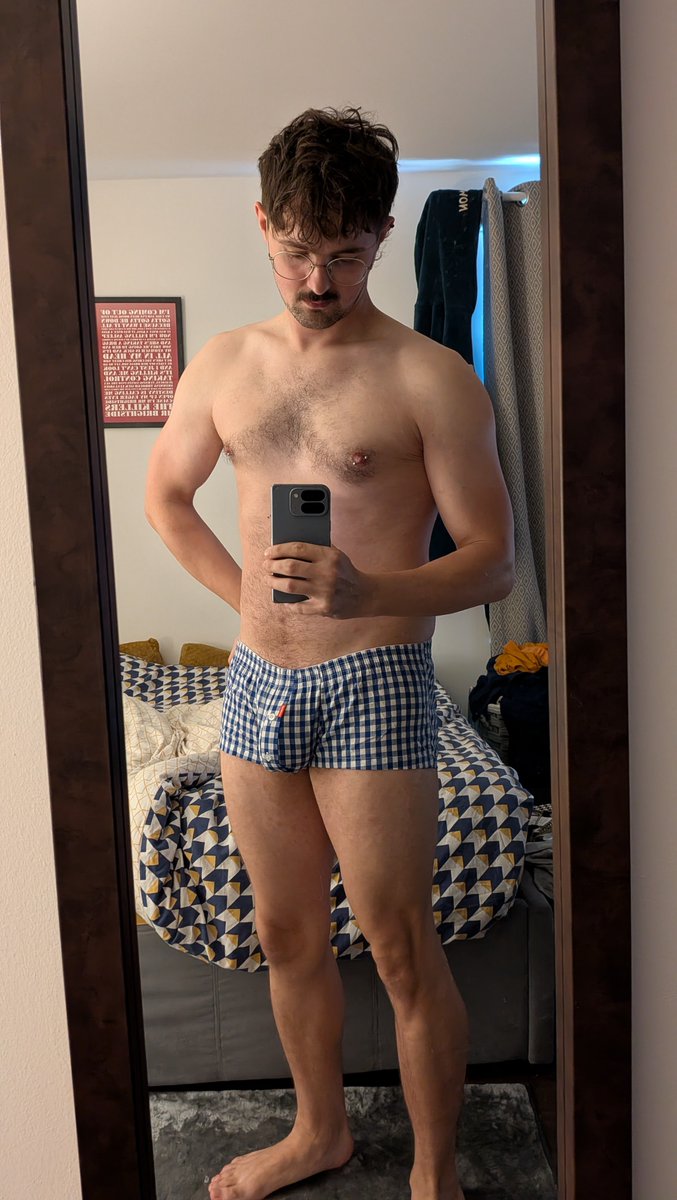 MichaelMcKenzee's tweet photo. Kind of obsessed with these pants https://t.co/jBxUy2qOwv