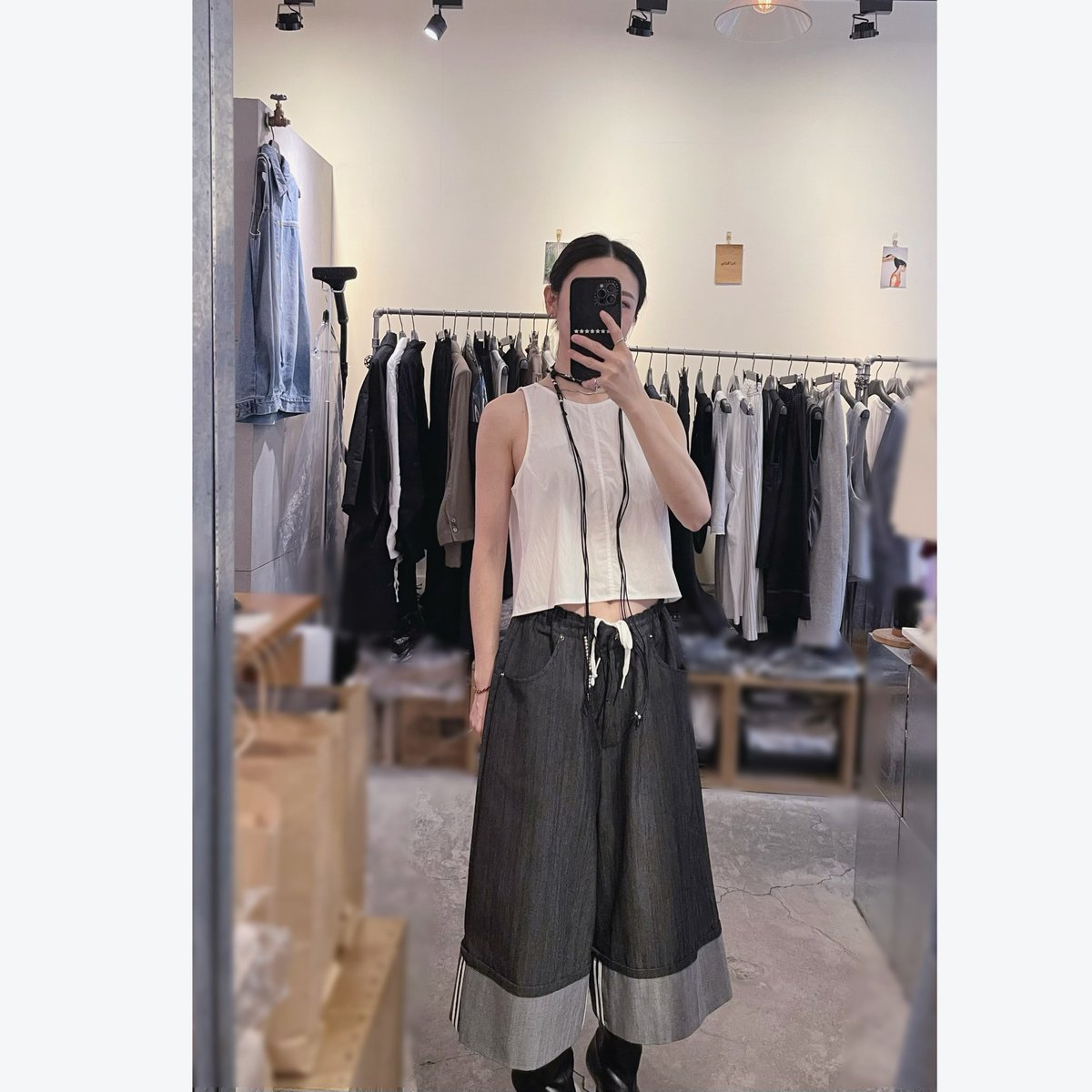 KeriHeirentc4's tweet photo. With the right piece, you can step out full of charm. https://t.co/EKu5lA0EQR