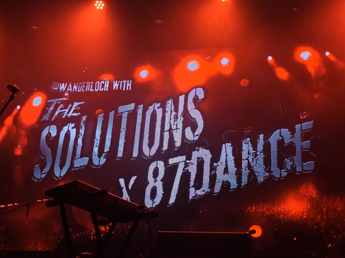 draizetrain's tweet photo. 260911 @ WANDERLOCH with THE SOLUTIONS X 87dance

나를 위한 공연이야 ... /// https://t.co/k4tX5qPyEh