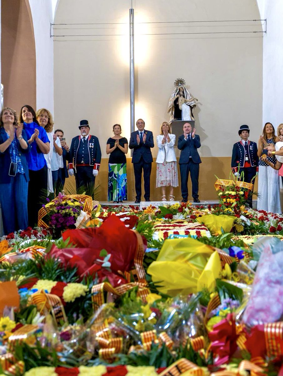 eniubo's tweet photo. 50 anys després que a Sant Boi s’hi apleguessin desenes de milers de catalans i catalanes per commemorar la Diada Nacional de Catalunya sota el lema “Llibertat, Amnistia i Estatut d’Autonomia”, mantenim aquell esperit i hi tornem, reivindicant com cada any el catalanisme democràtic i popular capaç d’unir la ciutadania i d’avançar cap a un futur de llibertats, drets i autogovern.
Bona Diada Nacional de Catalunya! #Diada2026