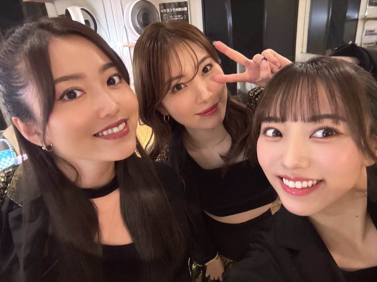 kolme_RUUNA's tweet photo. 明日からベトナムフェスタin神奈川に
出演させて頂きます🇻🇳❤️

【kolme出演時間】
12日(土)15:15〜ライブ
13日(日)15:35〜ライブ
　　　　17:08〜閉会式

ぜひみなさんお待ちしてます🫶🏻🫶🏻 https://t.co/9NJLVEXgYr